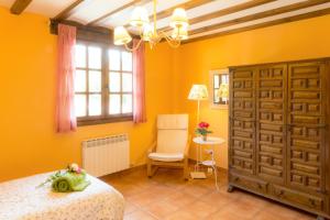 Charming House in Fresneda de la Sierra Tirón with Garden.
