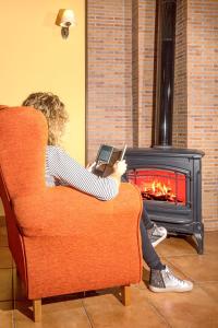 Charming House in Fresneda de la Sierra Tirón with Garden.