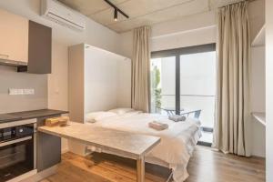 YAMAS Urban LIving Platinum Key