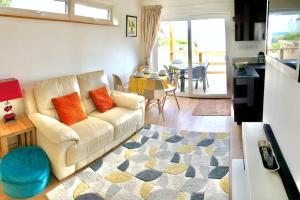 Trevone Bay Seaside Home For 4 - Close To Beach and Padstow