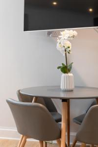 The Edinburgh Meadows Apartment