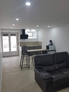 Appartement spacieux avec terrasse, Saint-Malo, Dinard, Dinan et Dol