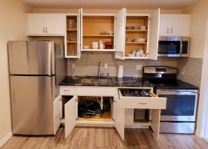 Newly renovated cozy and modern 2 bed. appartment