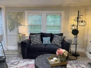 Cheerful 1 Bedroom Cottage Close to Everything 5 - Round Pond