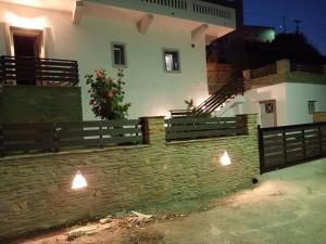 Dipotamata House SynetI