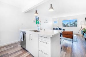 Aloha-Howdy Surf Gateway