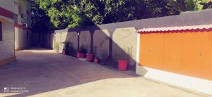 Flats quase beira mar ar piscinas até 8 pessoas caseiro