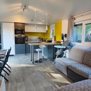 Campings Le Colorful : photos des chambres