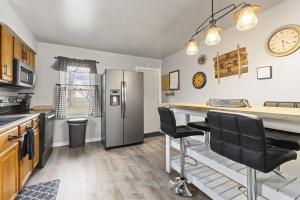 Great Location! Cozy Home with Huge Backyard