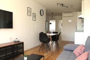 Apartments with WiFi Split - 20017