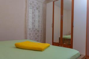 Apartments by the sea Kastel Novi, Kastela - 21006