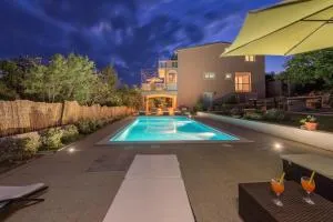 Family friendly apartments with a swimming pool Stara Vas, Pag - 21031 - Dinjiška