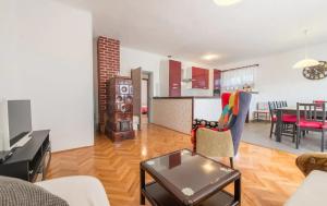 Family-friendly apartments with swimming pool Stara Vas, Pag - 21031