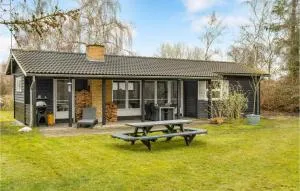 Pet Friendly Home In Rødby With Kitchen - Søllested