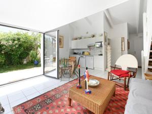 Maisons de vacances Maison Les Portes-en-Re, 3 pieces, 6 personnes - FR-1-434-105 : photos des chambres