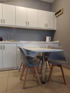 Urban360 studio lovely, Parking and Wi-Fi Provided