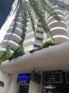 Monte Carlo Resort - Hosted by Coastal Letting Co.