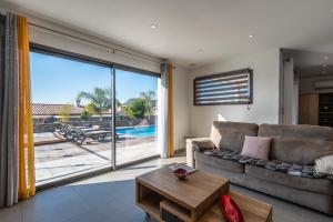 Villas Afa, proche d Ajaccio, Magnifique Villa 4 pers avec Piscine privee et vue montagne : photos des chambres