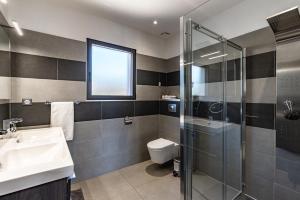 Villas Afa, proche d Ajaccio, Magnifique Villa 4 pers avec Piscine privee et vue montagne : photos des chambres