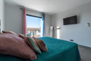 Villas Afa, proche d Ajaccio, Magnifique Villa 4 pers avec Piscine privee et vue montagne : photos des chambres