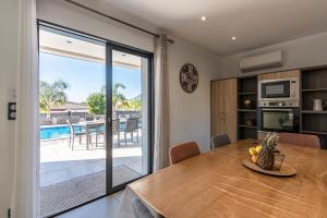 Villas Afa, proche d Ajaccio, Magnifique Villa 4 pers avec Piscine privee et vue montagne : photos des chambres