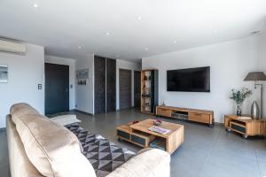 Villas Afa, proche d Ajaccio, Magnifique Villa 4 pers avec Piscine privee et vue montagne : photos des chambres