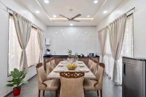 StayVistas Vinho Sunsets - Farm-View Villa Near Sula with Pool & Terrace