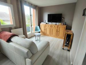 Maison avec sous sol indépendant et parking à 2km de Versailles