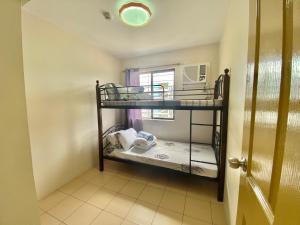 2BR within the heart of the City with WIFI and Netflix
