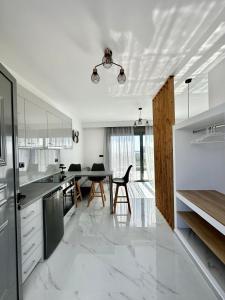 Royal Luxury Studios