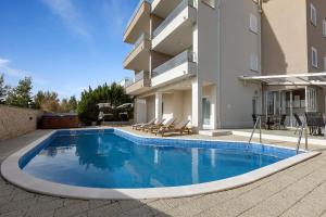Apartments Lujnovic 