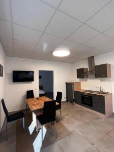 Apartment - Ground Floor room in AIS Center