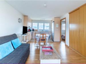 Appartement Moderne Centre Ville Hendaye avec Terrasse et Parking - FR-1-2-302