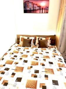 Green Park Apartment - Brand New Studio!