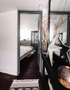 The Old Stores, Luxury beach side selfcatered holiday cottage above the beach