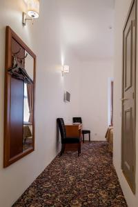 Three Crowns Residents