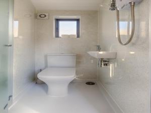 Whitstable Shepherds Hut minutes from the Harbour - Pass the Keys