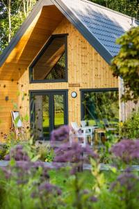 Ośrodek Wypoczynkowy Zapach Drewna Resort & Lake