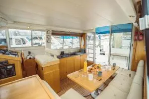 NO LIMIT CHARTER bateau avec parking privé proche centre-ville - 蒙蒂尼