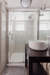 Charming & Beautiful 2 bed flat in Zone 1