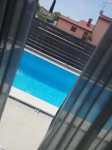 MarCante - designer, romantic pool view Suite