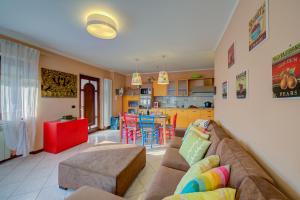 Casa Angiolina Lake And Mountain View - Happy Rentals