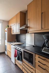 Very luminous 73m with clear view