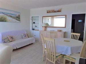 Appartements Appartement en bord de mer a La Baule avec balcon, parking et commodites a proximite ! - FR-1-392-31 : photos des chambres