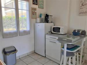 Maisons de vacances Maison Batz-sur-Mer, 3 pieces, 6 personnes - FR-1-392-48 : photos des chambres