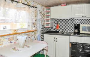 1 Bedroom Lovely Home In Kristinehamn