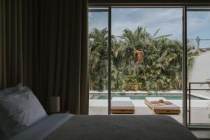 Designer 3BR Villa Tropical Stay Near Canggu