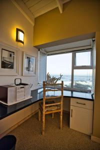 Atlantic Waterfront Cottage D3, 4 bedroom, Sea view