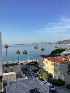 JUAN LES PINS 2P Le Tropique