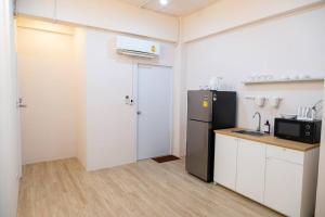 2BR minimal mu-ji style 130SQM ~